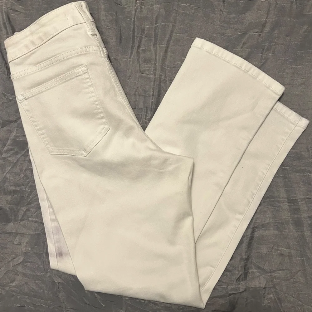 White Jennifer Lopez Women's Flawless Sculpt High Rise Skinny Jeans - Picture 3 of 4